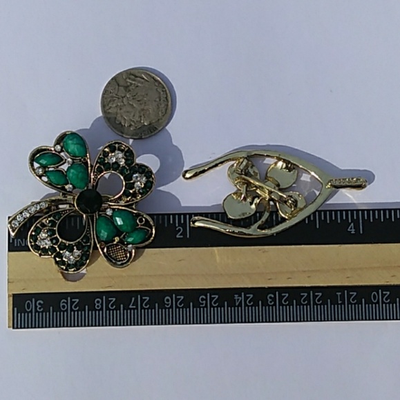 ☘Vintage Enamel Emerald Rhinestone Shamrock Pin x2 - Picture 5 of 8